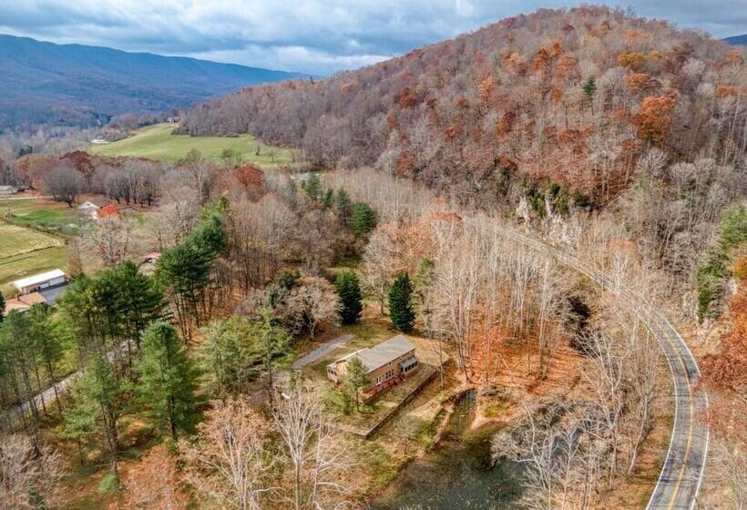 Newly Remodeled 4br Lodge On Wolf Creek