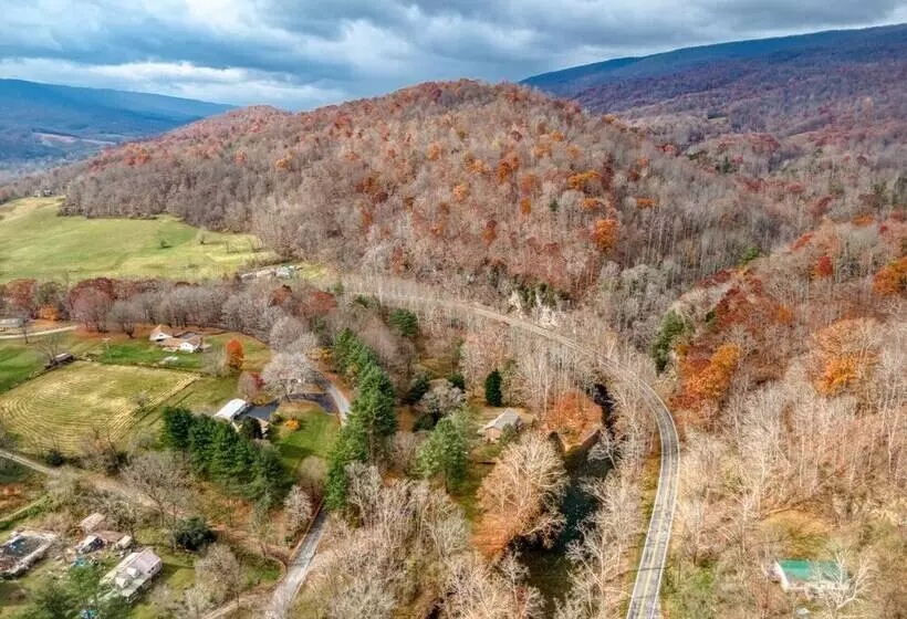 Newly Remodeled 4br Lodge On Wolf Creek