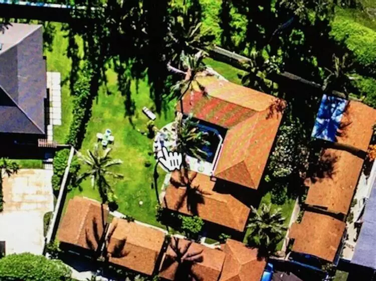 Waimanalo Beach Cottages