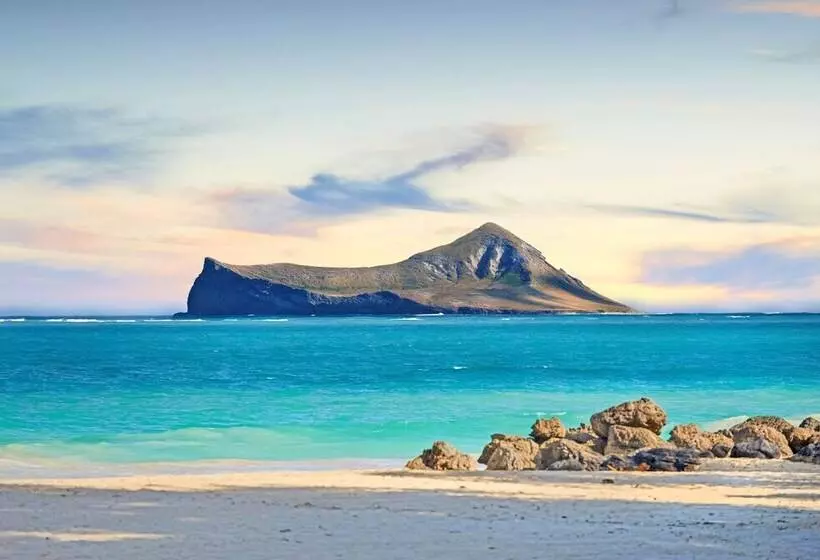 Waimanalo Beach Cottages