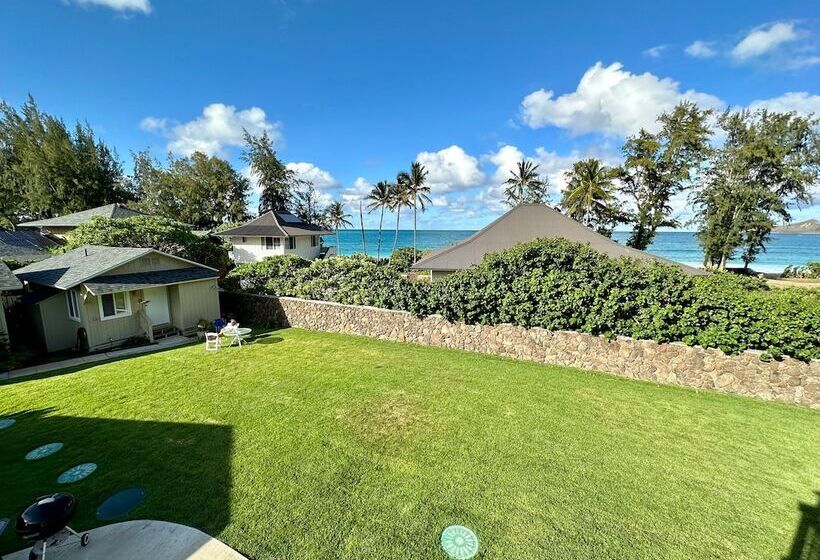 Waimanalo Beach Cottages
