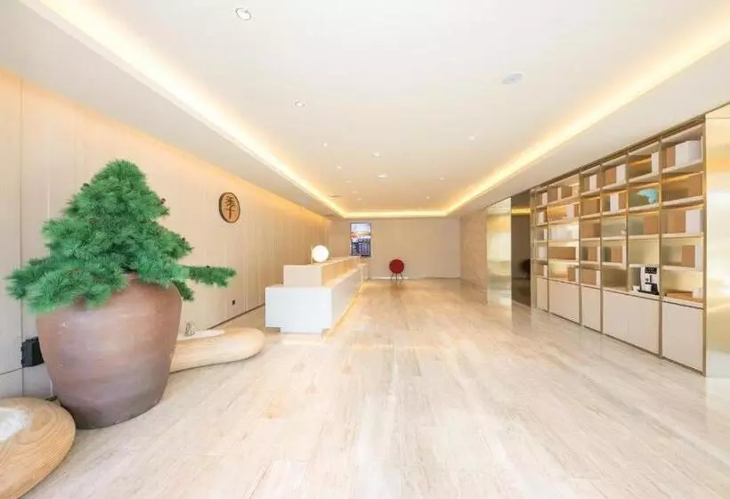 Ji Hotel Zhangjiakou Railway Station