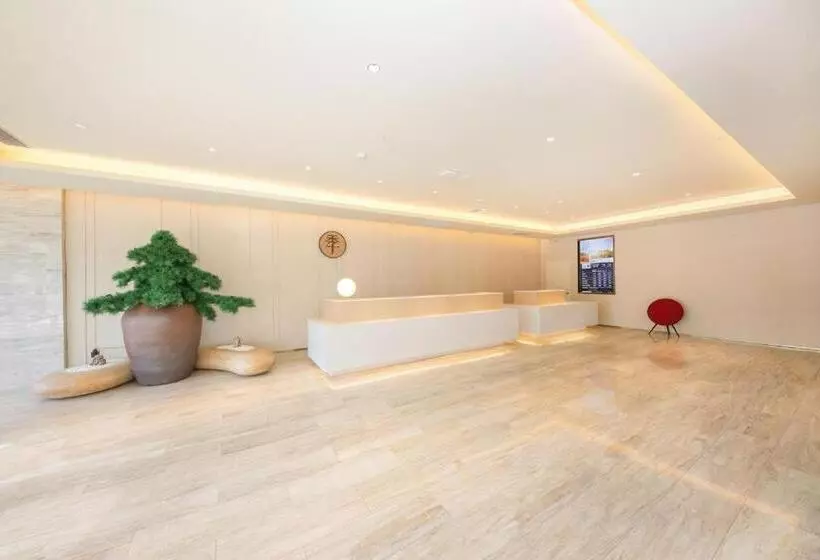 Ji Hotel Zhangjiakou Railway Station