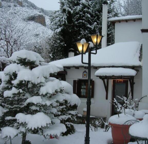 هتل Archontiko Stafylopati