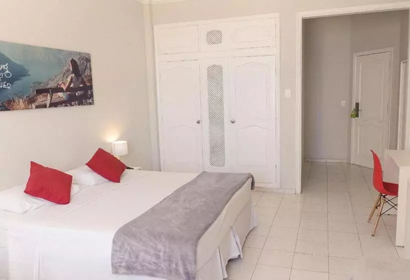 Hotelli Clh Suites Domingos Ferreira