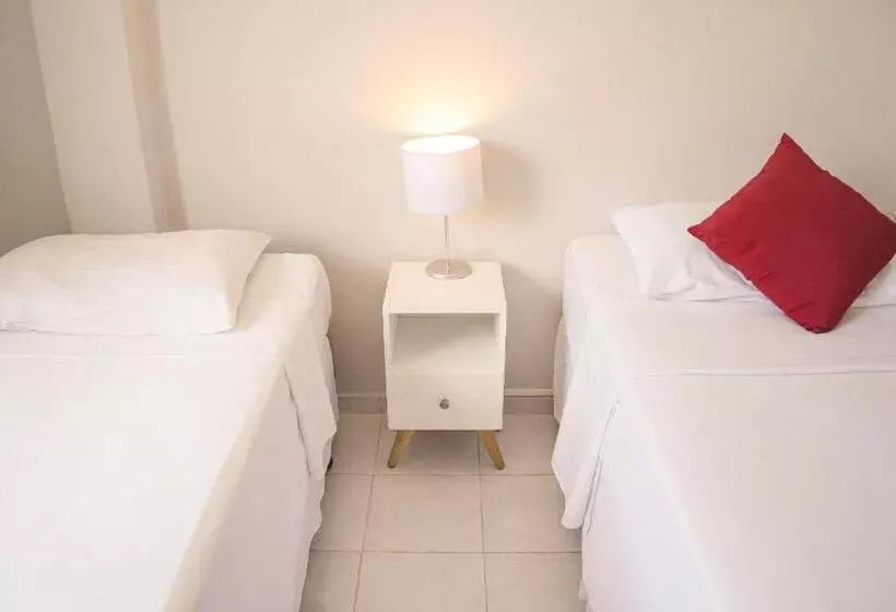 Hotelli Clh Suites Domingos Ferreira