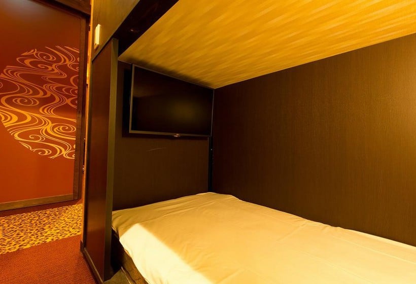 Hotel a Capsule Centurion  Akasaka Tower