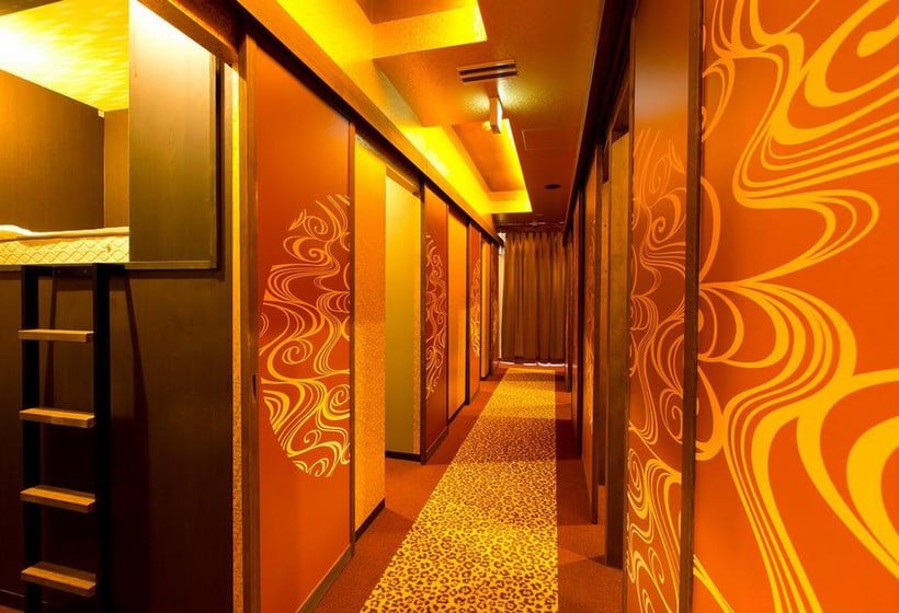 Hotel a Capsule Centurion  Akasaka Tower