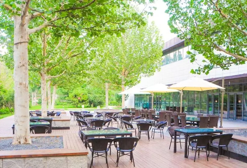 هتل Holiday Inn Beijing Shijingshan Parkview By Ihg