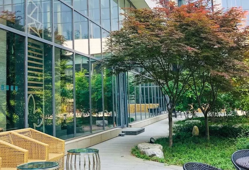 هتل Holiday Inn Beijing Shijingshan Parkview By Ihg