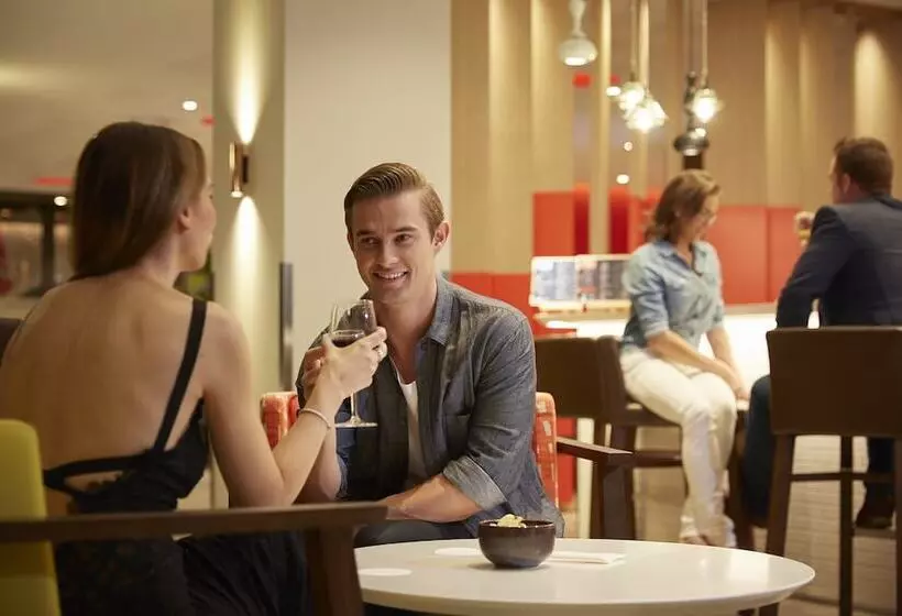 ホテル Holiday Inn Express Brisbane Central, An Ihg