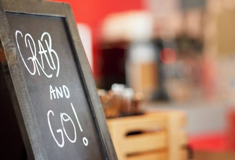 Отель Holiday Inn Express Brisbane Central, An Ihg