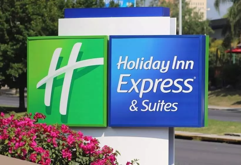 ホテル Holiday Inn Express & Suites Monterrey Valle, An Ihg