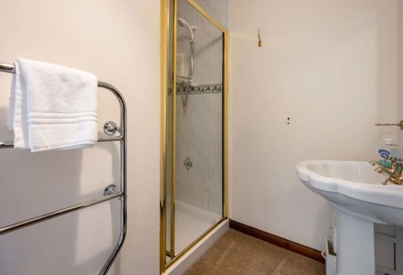 호텔 Loch Ness Lodge