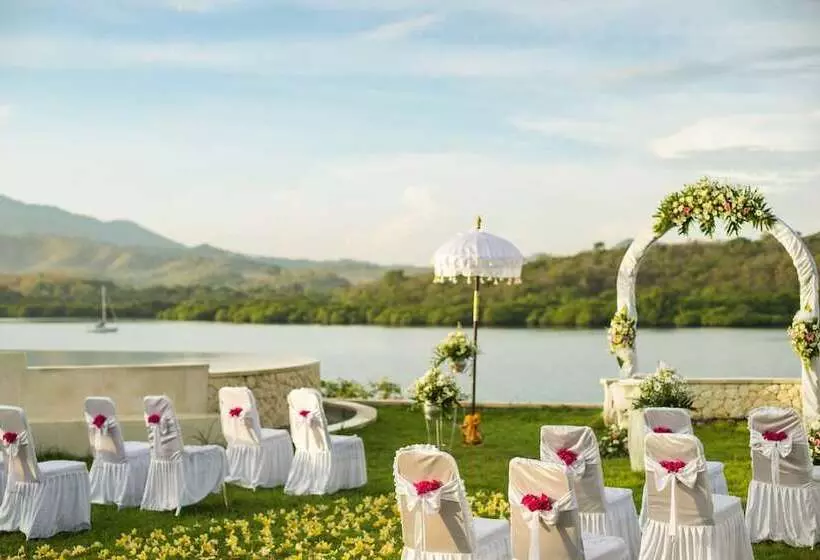 ホテル Menjangan Dynasty Resort