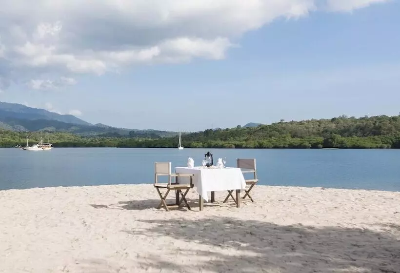 ホテル Menjangan Dynasty Resort