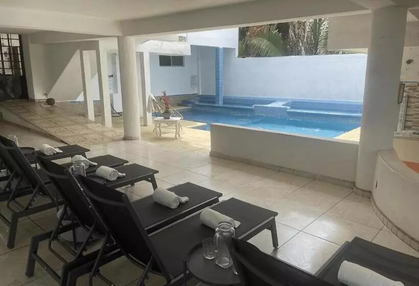 Hotelli Oasis Cuyutlan