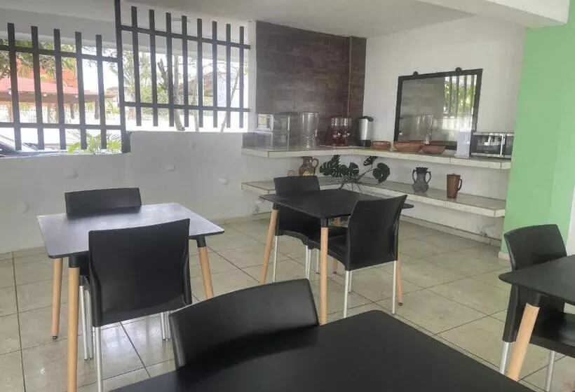 Hotelli Oasis Cuyutlan