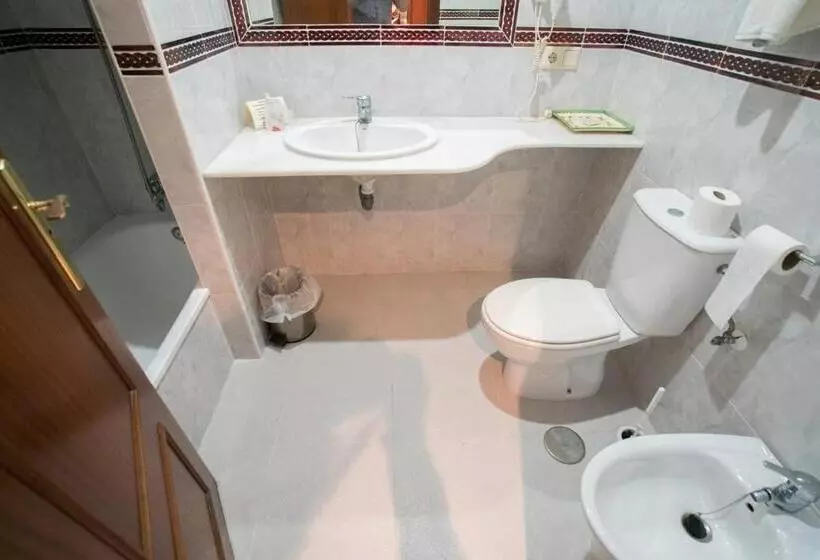 Hotelli Pozo Del Duque Ii