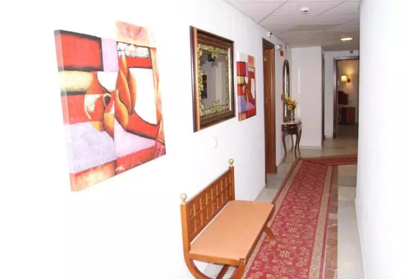 Hotelli Pozo Del Duque Ii