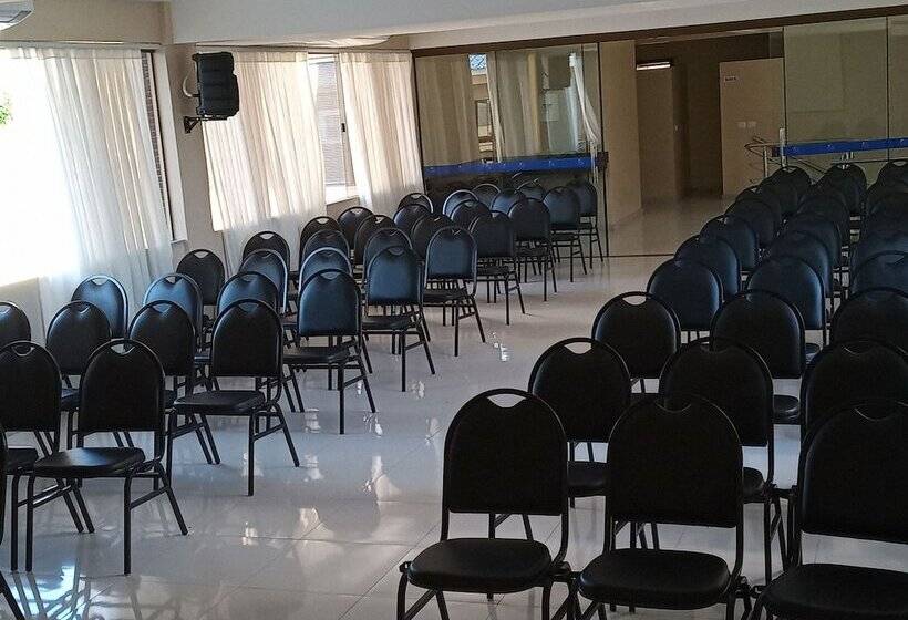 בית מלון כפרי Safira Praia