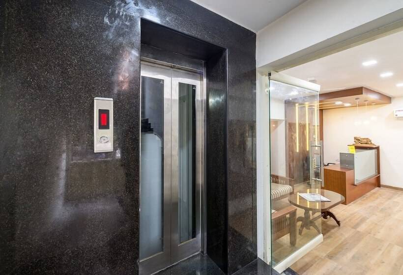 בית מלון כפרי Treebo Adin Residence Chennai Trade Centre