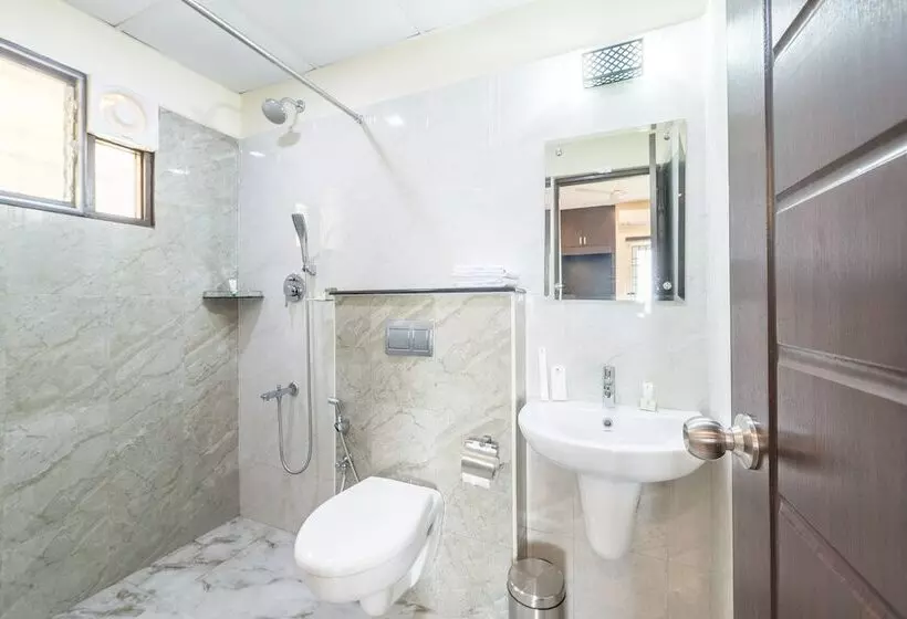 ホテル Treebo Adin Residence Chennai Trade Centre