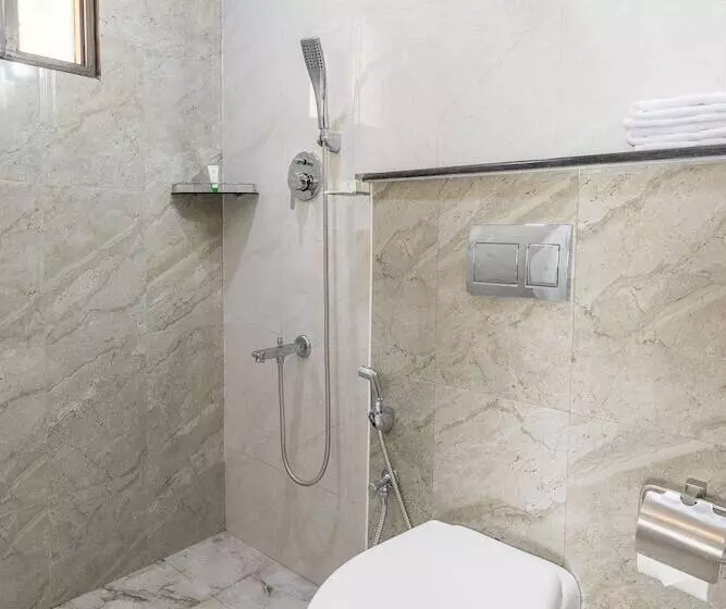 ホテル Treebo Adin Residence Chennai Trade Centre