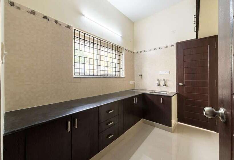 בית מלון כפרי Treebo Adin Residence Chennai Trade Centre