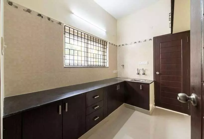 ホテル Treebo Adin Residence Chennai Trade Centre