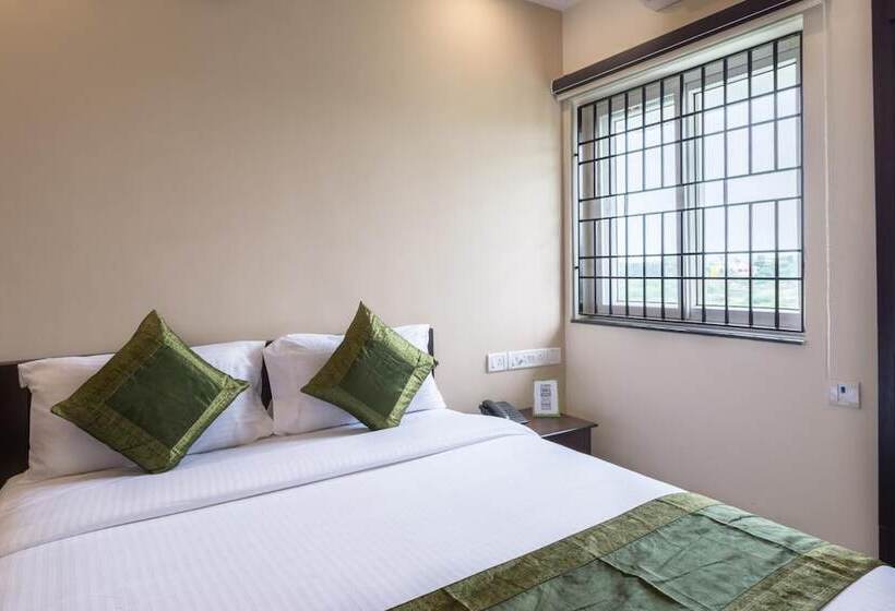 בית מלון כפרי Treebo Adin Residence Chennai Trade Centre