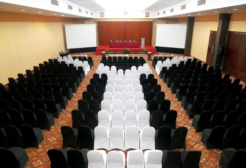 ホテル Yasmin Karawaci