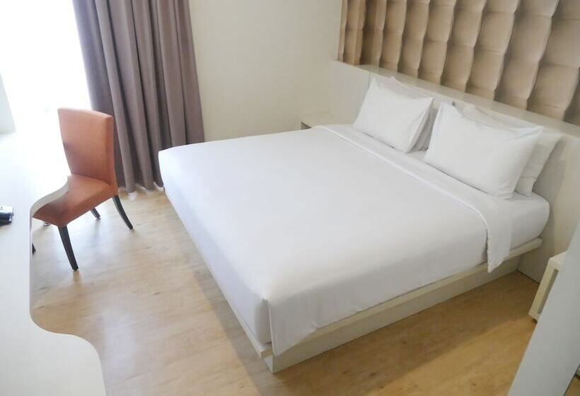 ホテル Yasmin Karawaci