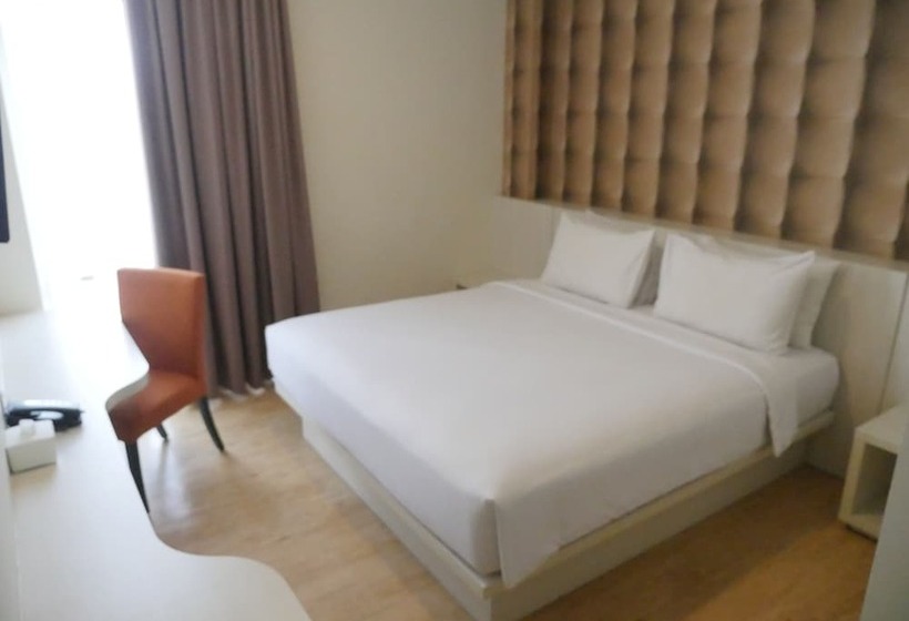 ホテル Yasmin Karawaci