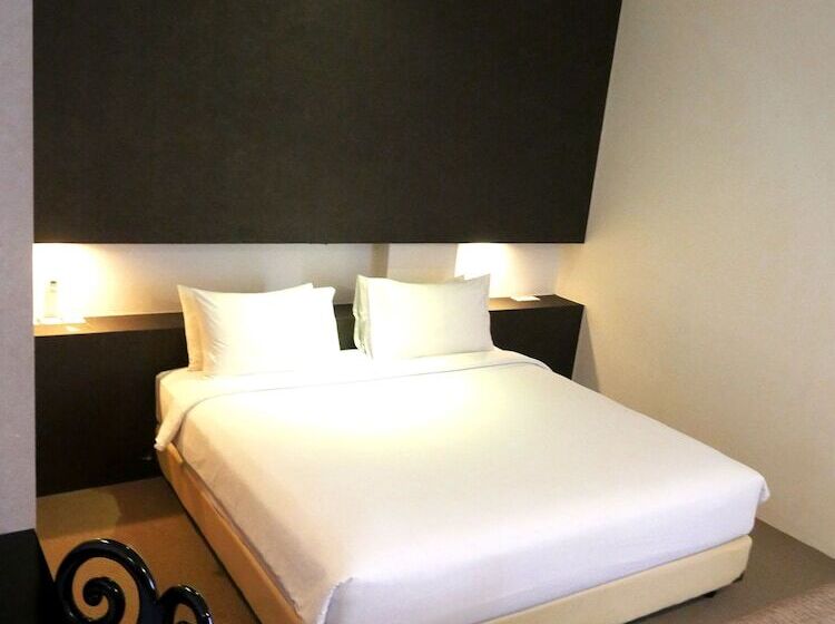 ホテル Yasmin Karawaci