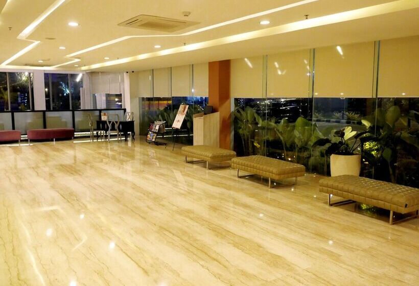 ホテル Yasmin Karawaci