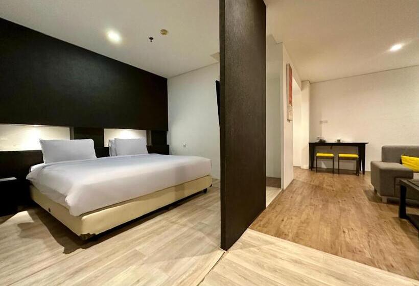 ホテル Yasmin Karawaci