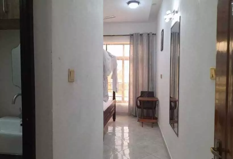 تختخواب و صبحانه Kilifi Blue House Resort