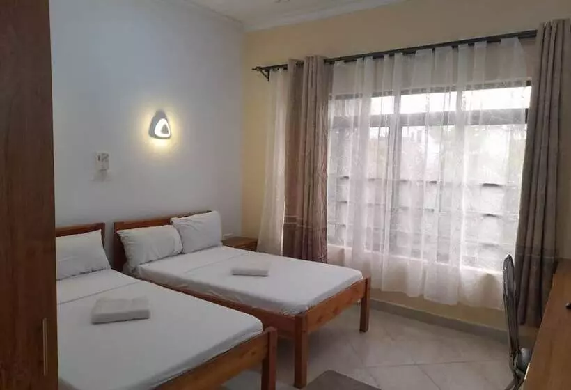 تختخواب و صبحانه Kilifi Blue House Resort