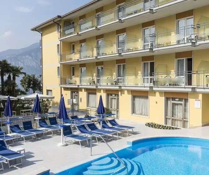 Hotelli Drago   Garda Lake Collection