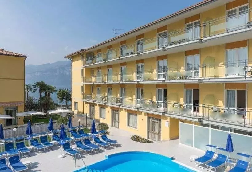 Hotelli Drago   Garda Lake Collection