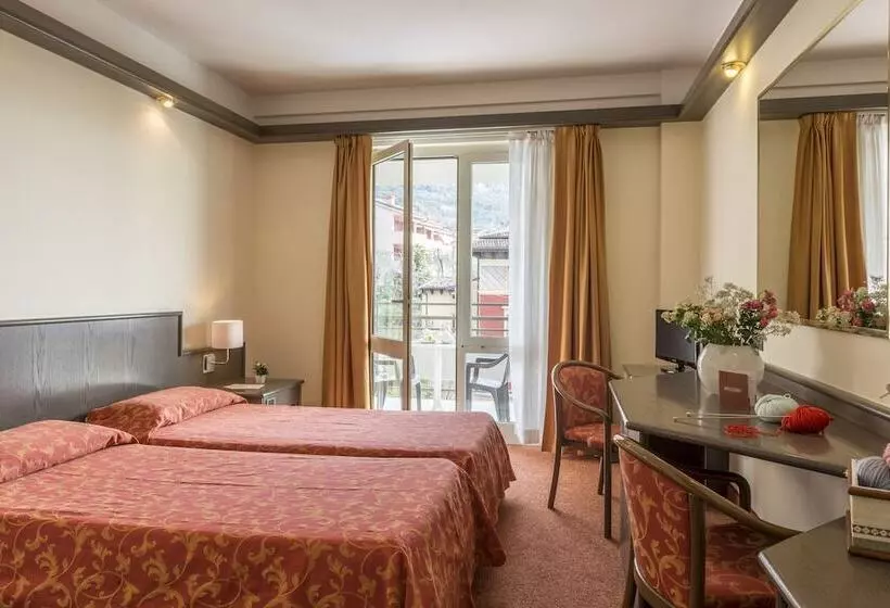 Hotelli Drago   Garda Lake Collection