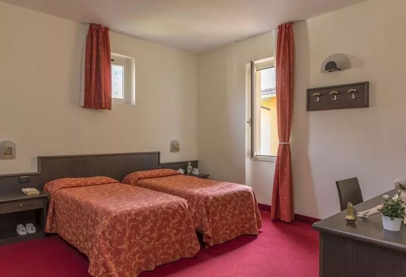 Hotelli Drago   Garda Lake Collection