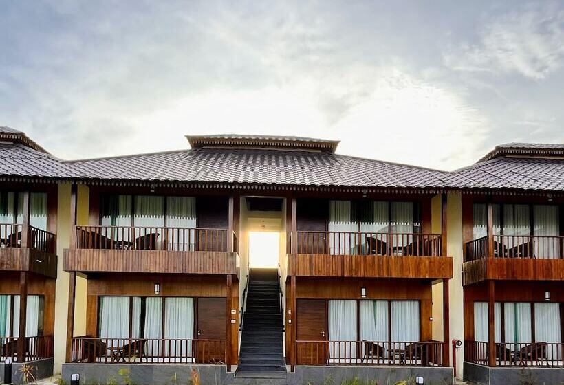 Hotel Ile Bay Resort