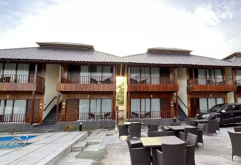 Hotelli Ile Bay Resort