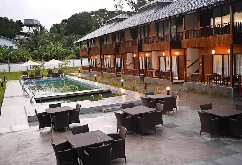 Hotelli Ile Bay Resort