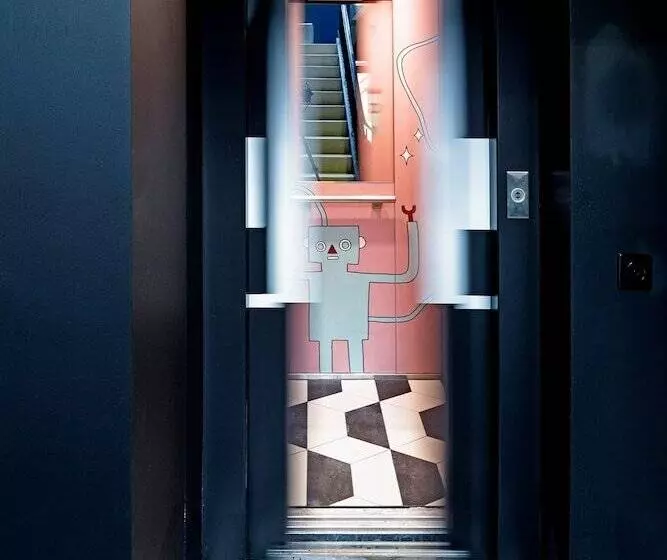 Hotelli The Lubo  Self Checkin