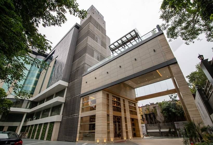 The Pristine Hotel Kanpur