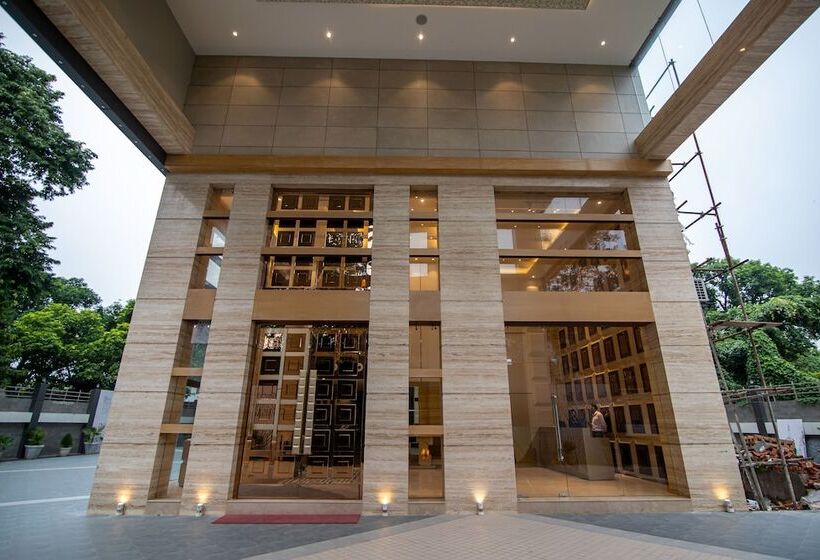 The Pristine Hotel Kanpur