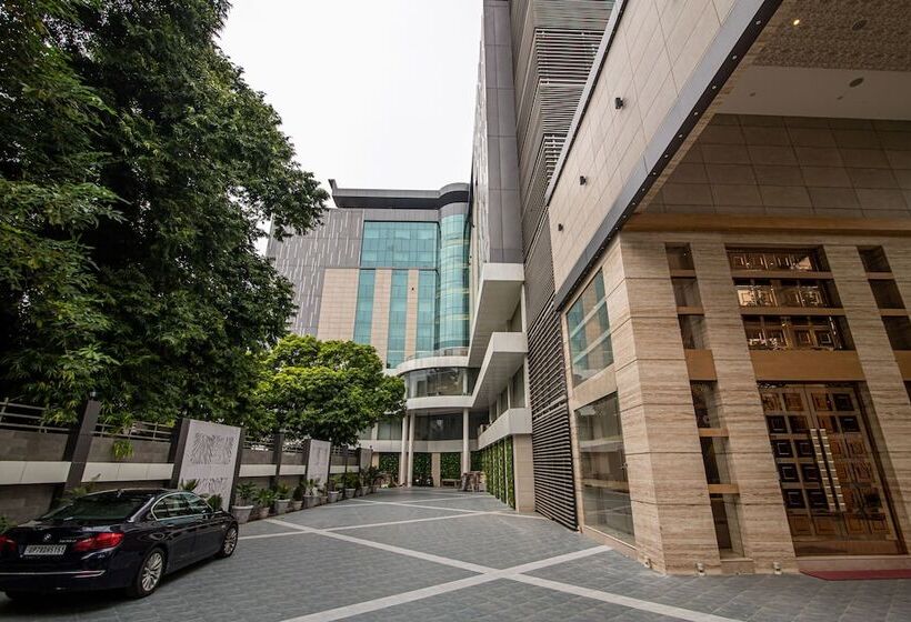 The Pristine Hotel Kanpur